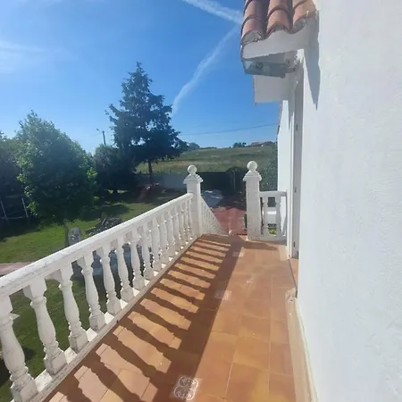 Hébergement de vacances Bertoaland Relax Y Diversion Apartamento De 2 Dobles Con Terraza Privada Y Zona De Juegos Compartida *